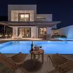 Bianco Villa - Adam