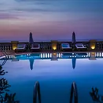 Notos Heights Hotel & Suites