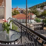 Alexatos Studios & Apartments