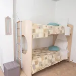 Tsaner Apartment And Rooms