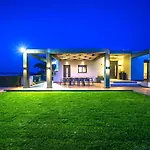 Mythic Olive Villa - Heated Pool - Amazing View