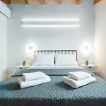 Windrose Apartments - Shared Pool