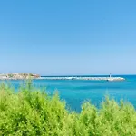 Luxury Seaside Suites