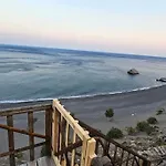 Amazing Seafront House With Private Beach