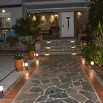 Athina\'S Villa With Heated Pool