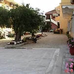 Lemon Grove Hotels And Studios