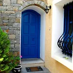 Corina Apartments