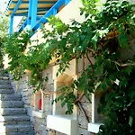 Corina Apartments