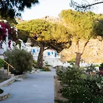 Rhenia Hotel