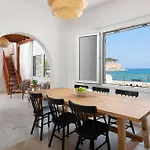Hamilton Sea Front Villa