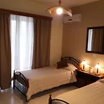 Colonial Family Apartment #3