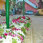 Lemon Grove Hotels And Studios