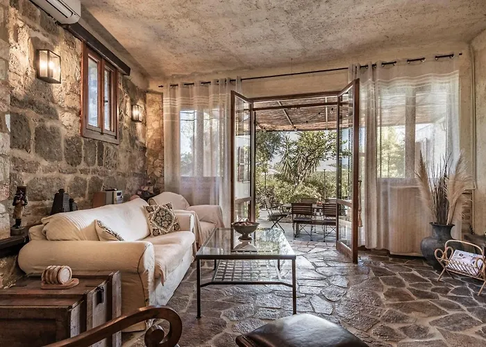 Villa Gioia - Secret Gem With Private Garden