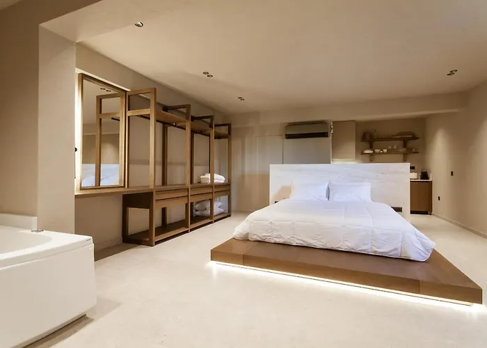 Sevasti Seaview Suite