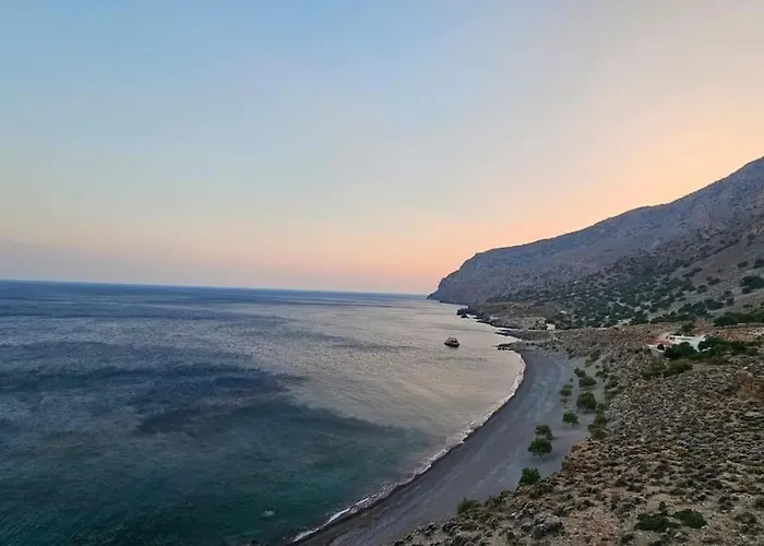 Amazing Seafront House With Private Beach