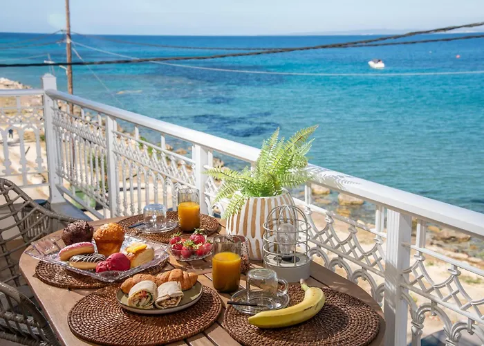 Mare Nostrum Seafront Apartment, By Zantewize