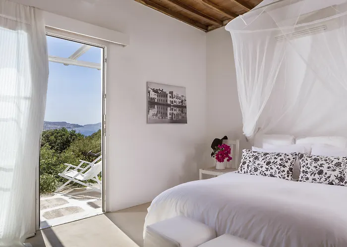 Rhenia Hotel