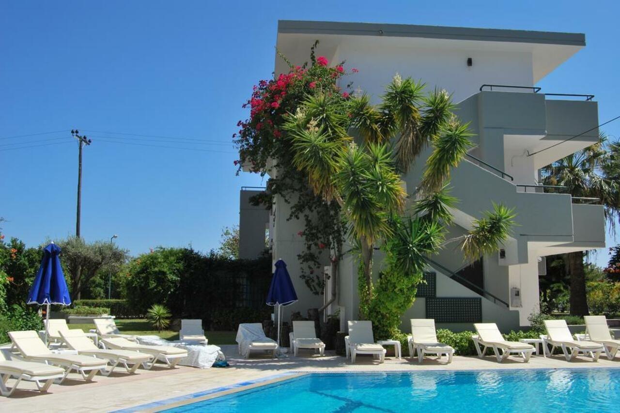 Artemis Apartment *