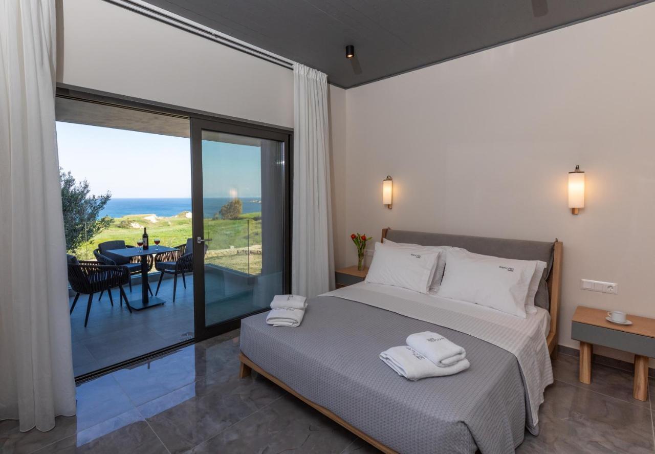 Tramonto Hotel Xi Beach