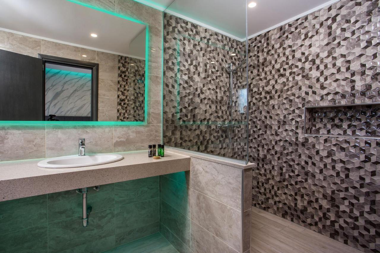 Aparthotel Platoni Elite
