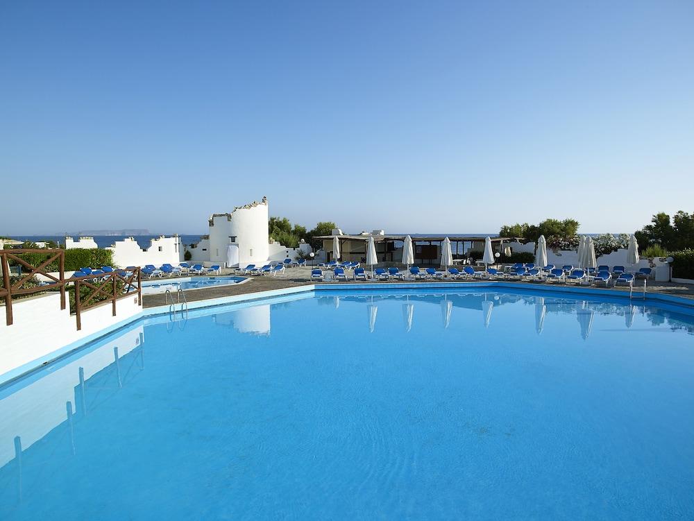Mitsis Cretan Village 4*