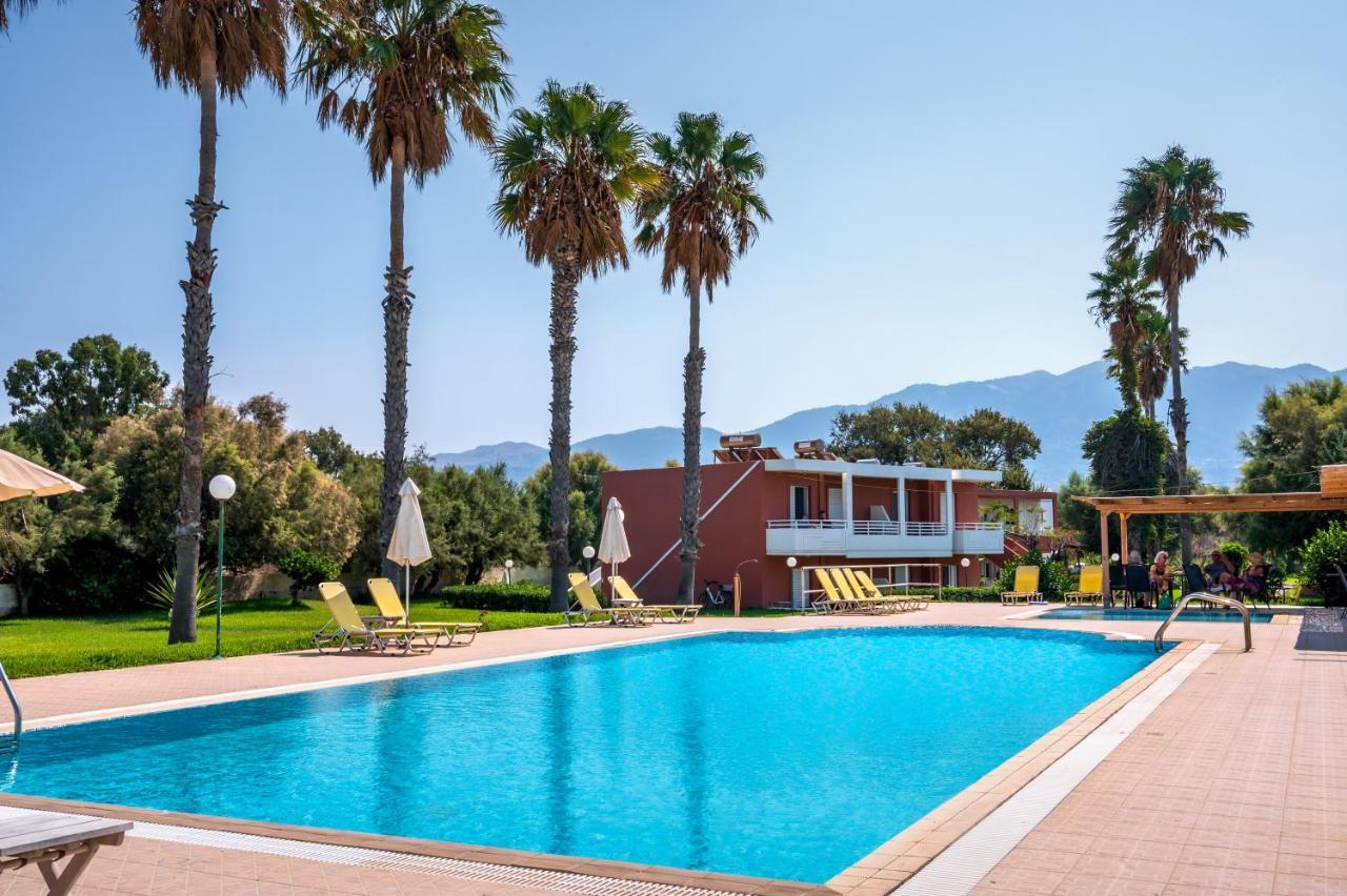 Jonathan Aparthotel