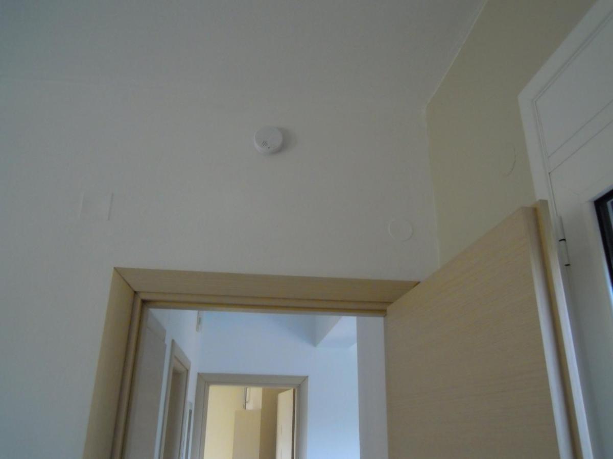 Apartment Petaloudes *
