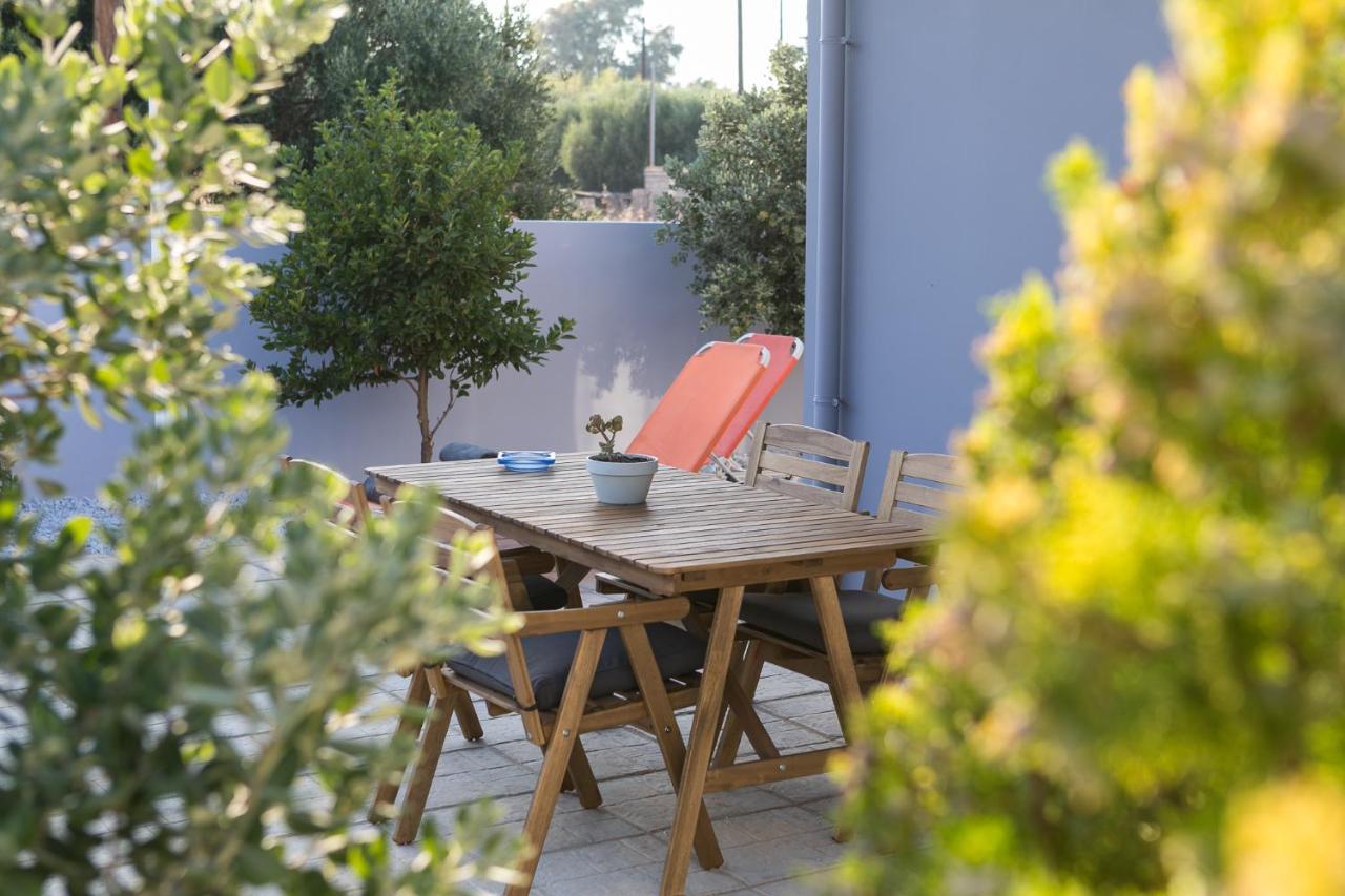 Holiday home Manos Housing Units *
