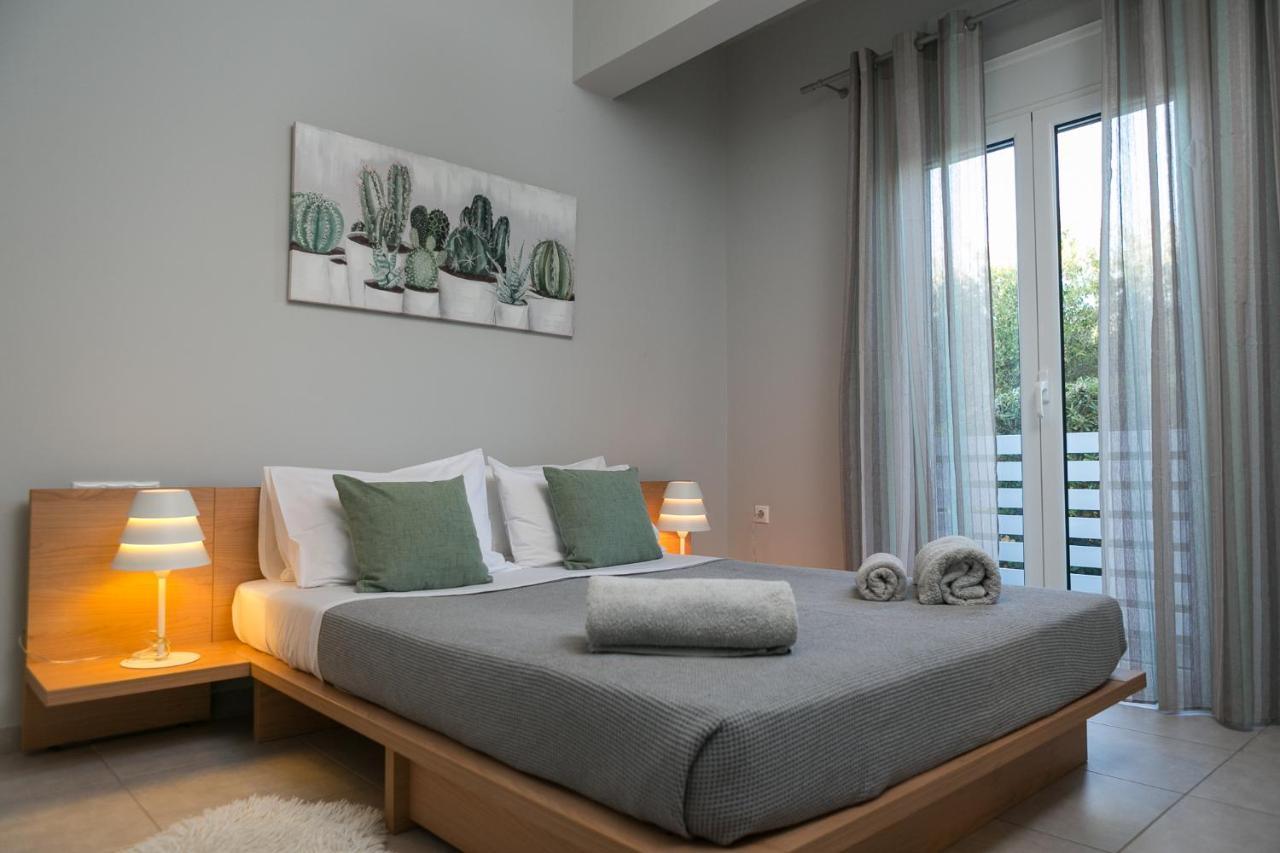 Manos Housing Units