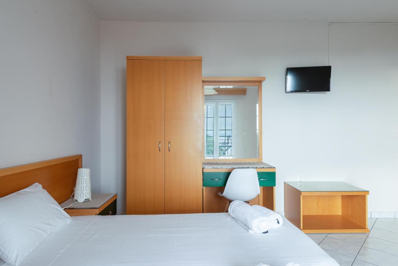 Naftilos 5* Lourdata (Kefalonia)