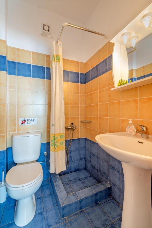 Hotel Naftilos Lourdata (Kefalonia)