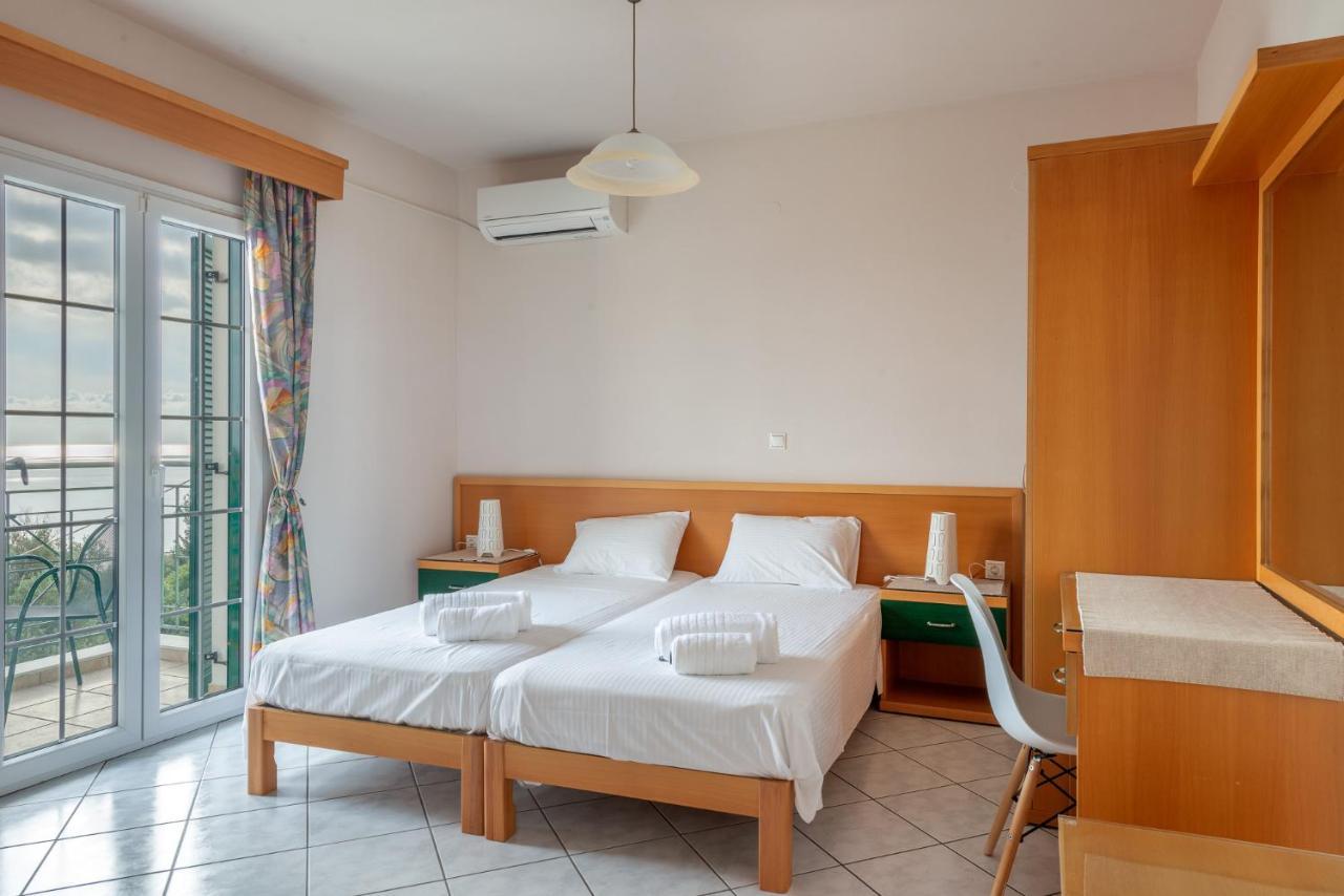 Naftilos Hotel Lourdata (Kefalonia)