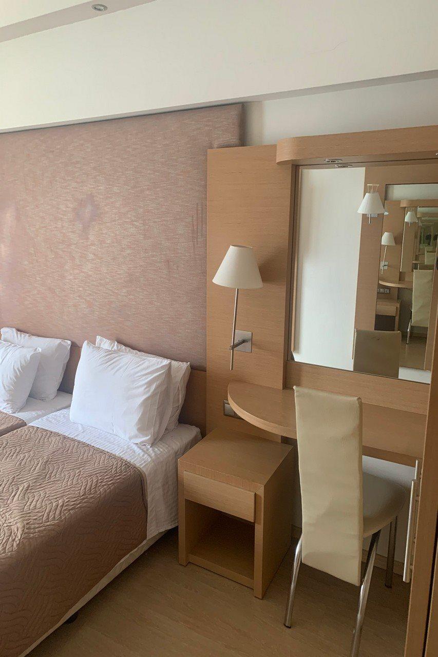 Four Season Colorado Hotel (Adults Only) Hotel 2*