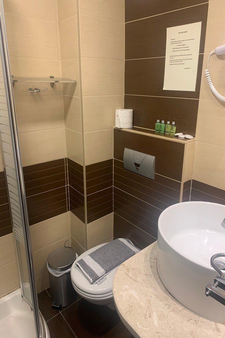 Four Season Colorado Hotel (Adults Only) Hotel