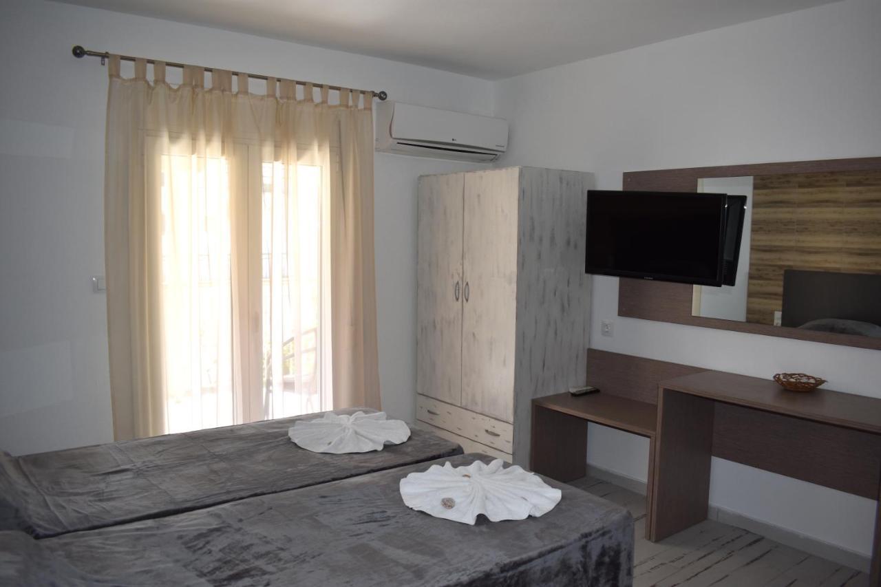 Polykratis Skiathos Town