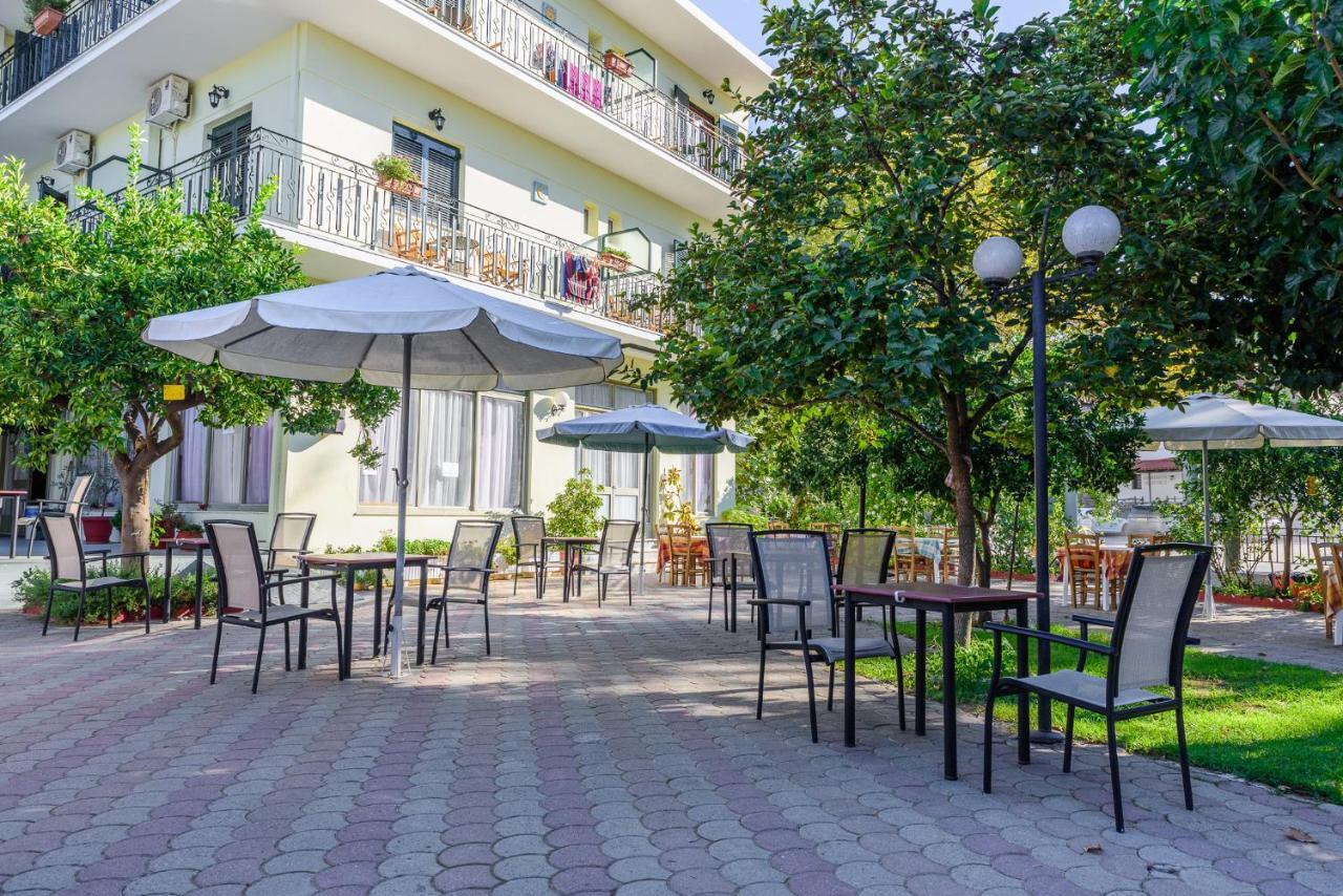 Aparthotel Des Roses Hotel