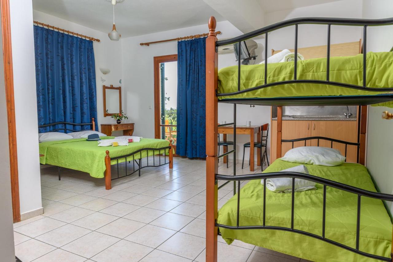 Des Roses Hotel 2* Platanias (Thessaly)