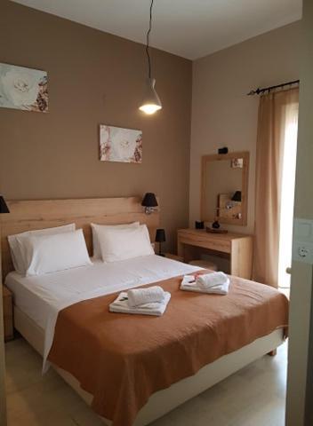 Manousos Bed & Breakfast *