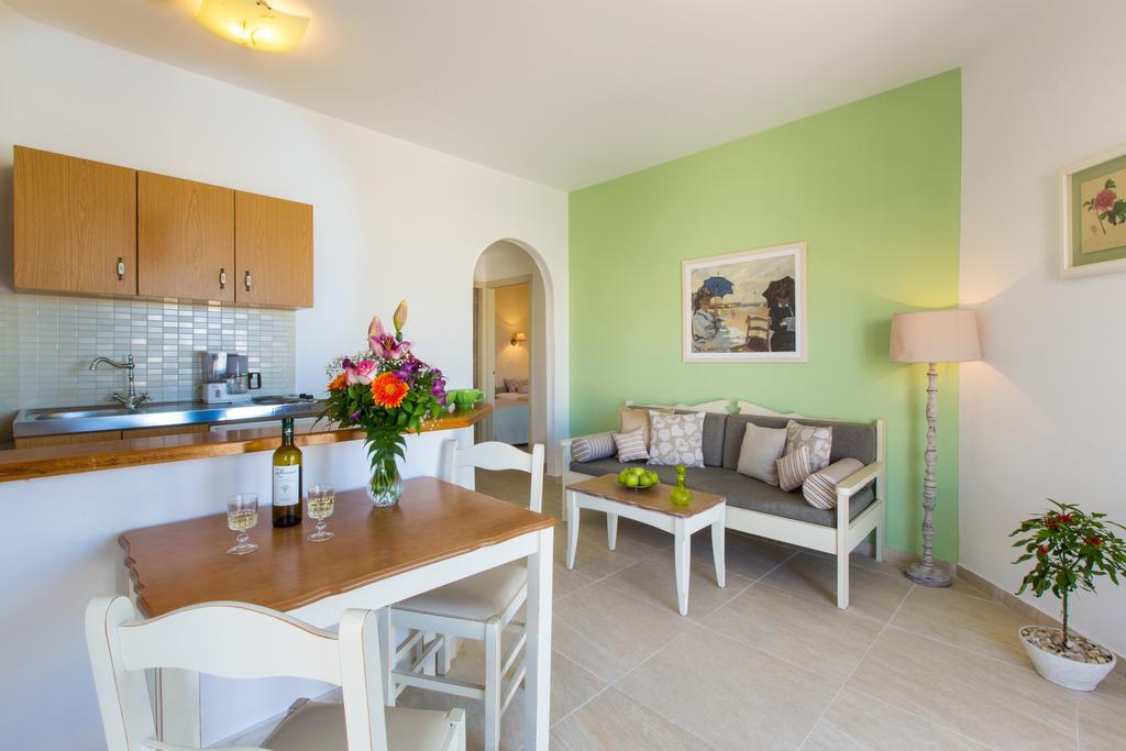 Aparthotel Agrimia 2*