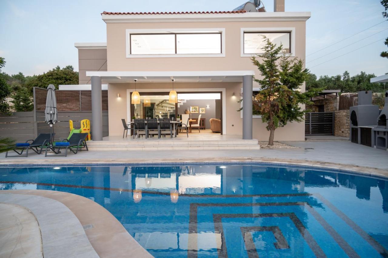Ioanna Villa
