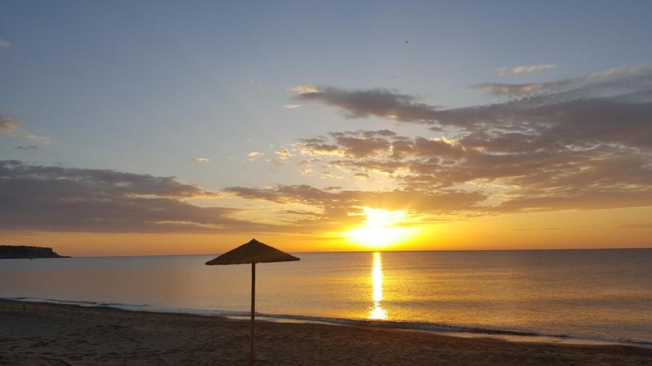 Cathrin Beachfront *
