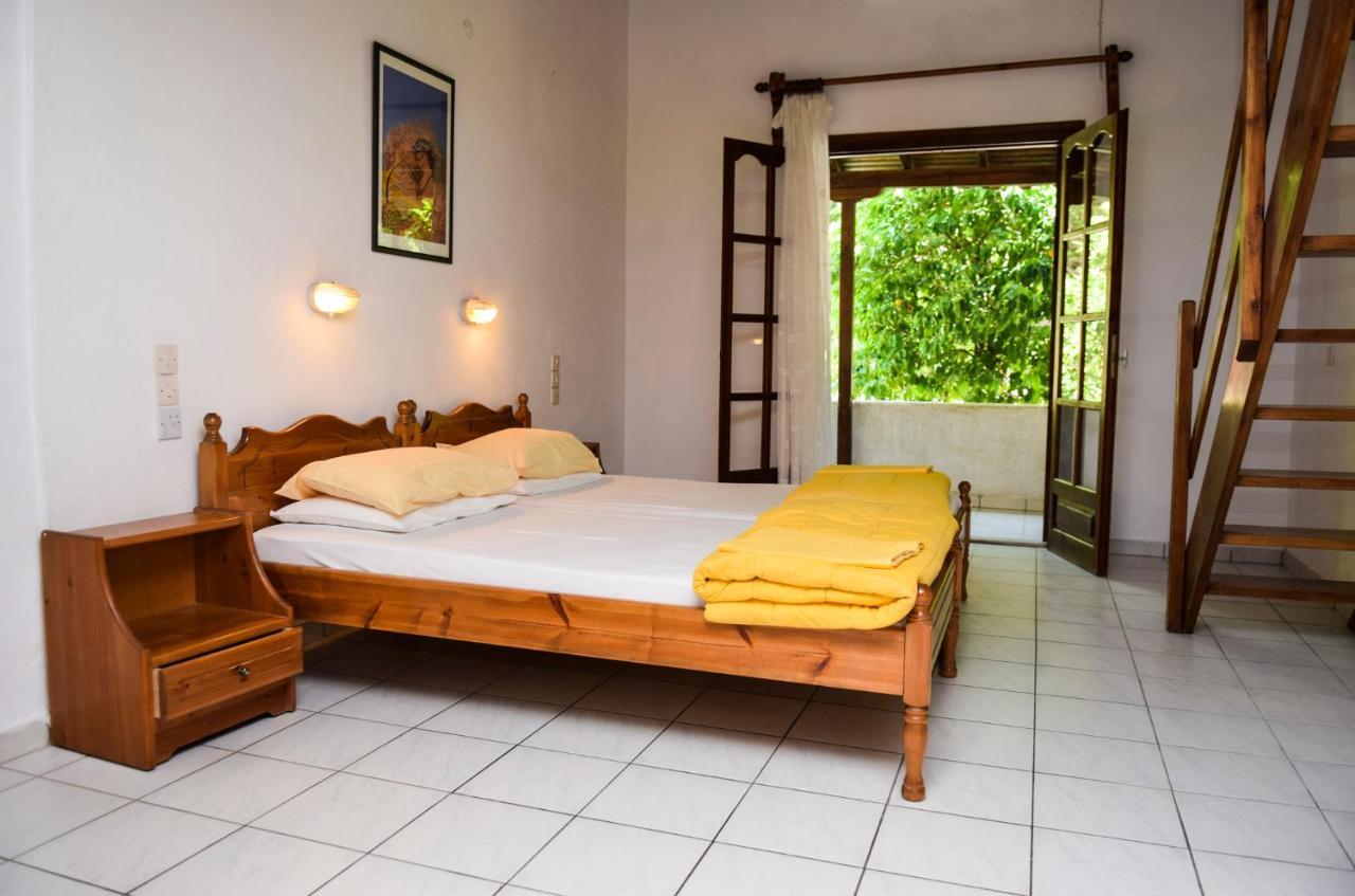 Amalia Aparthotel 2*