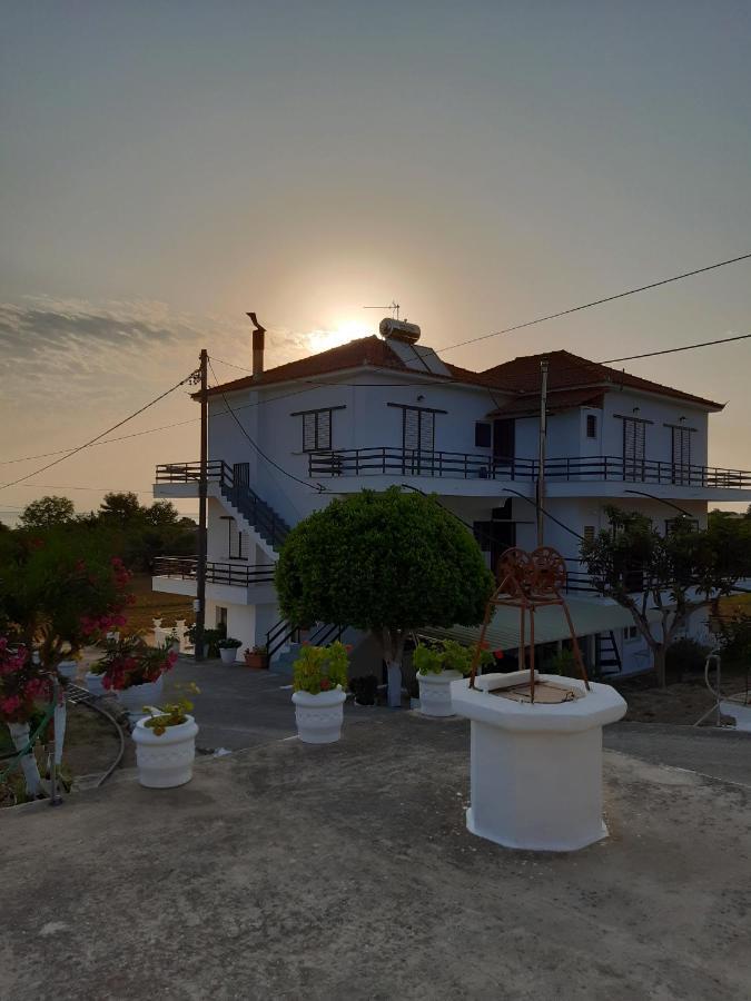 Ocean Breeze Apartment Country house Kypseli