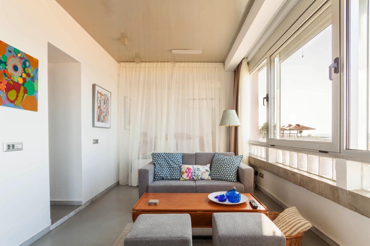 Apartment Grey Beachfront Kokkini Hani