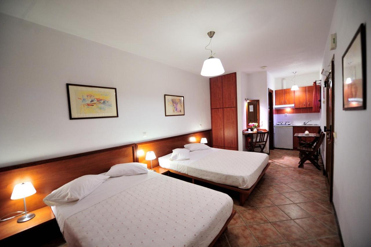 Eye Q Seaview Aparthotel 2*