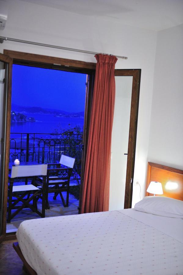 Eye Q Seaview 2* Skiathos Town