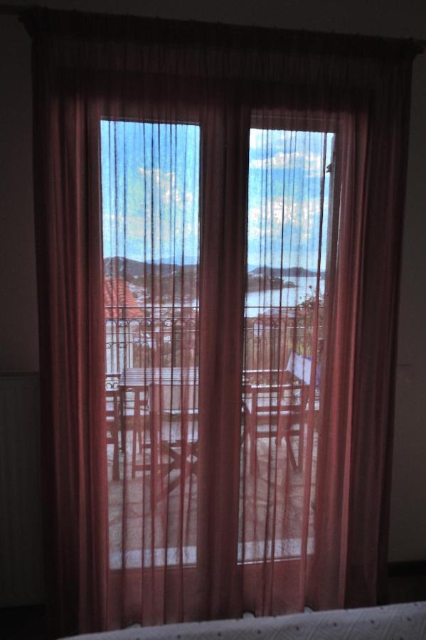 Eye Q Seaview Aparthotel