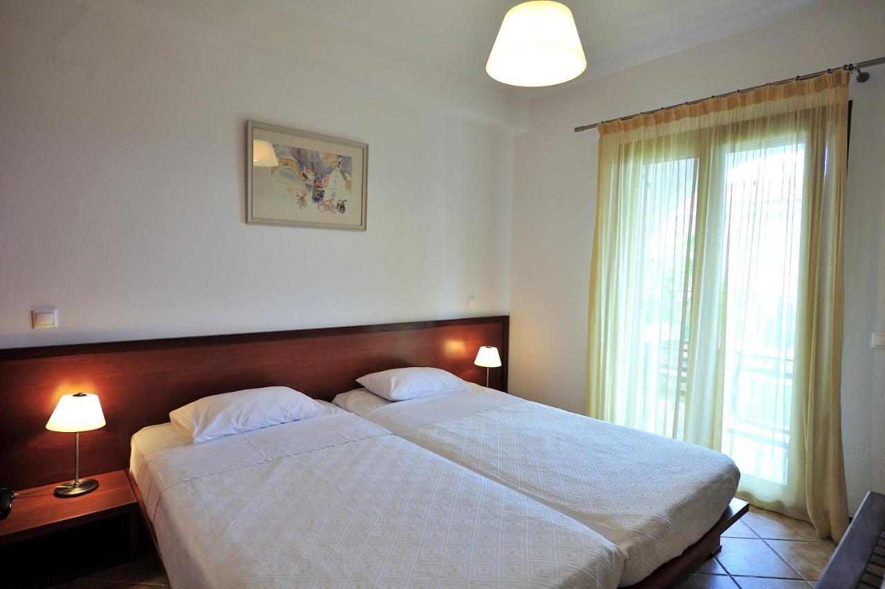 Aparthotel Eye Q Seaview Skiathos Town