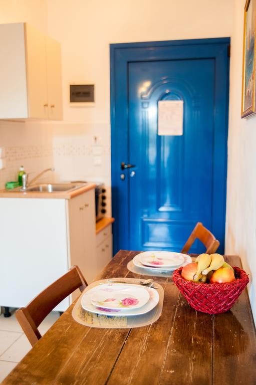 Apartment Dreams - Katelios,santa Barbara
