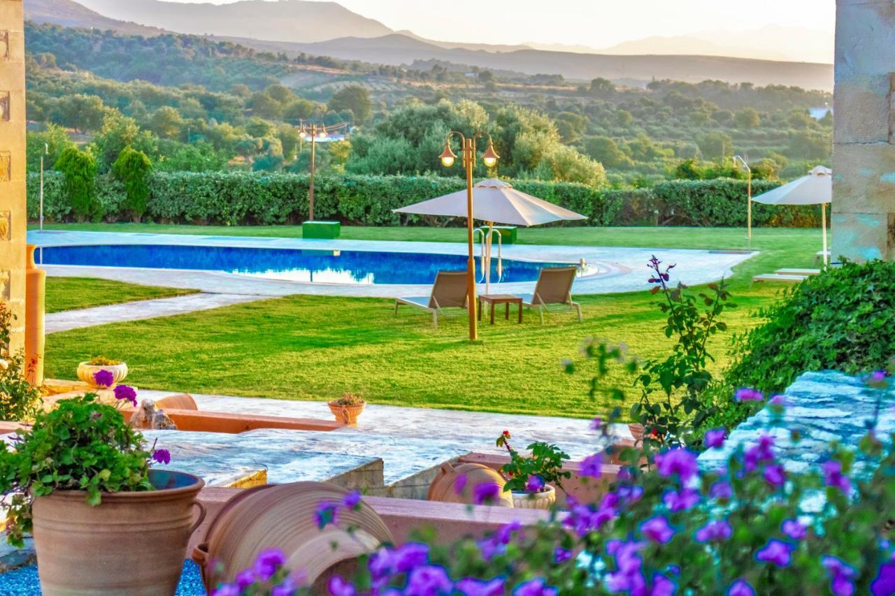 Arodamos With A Pool, Children's Games, And Bbq, Perfect For 23 People! Villa Skouloufia